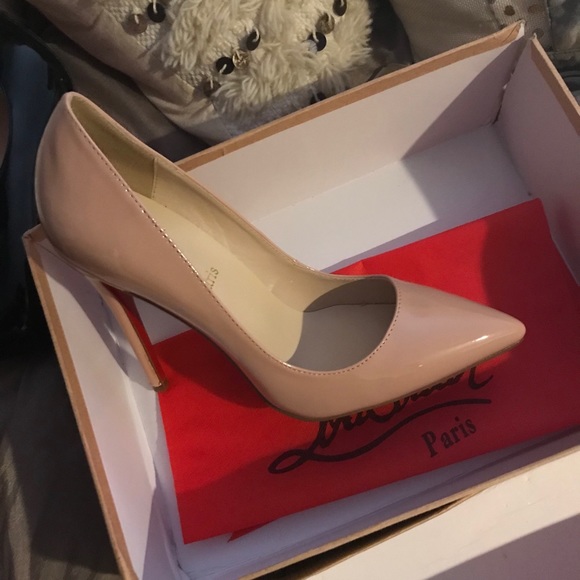 louis vuitton tan heels